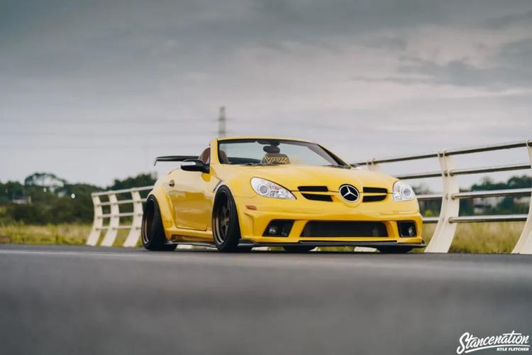 欢迎加入黄色军团,难得一见的改装奔驰slk