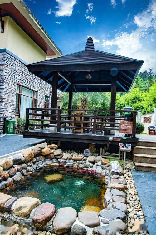 贺州西溪森林温泉酒店秒杀住新酒店双人房带泡池无限次温泉含双早双晚