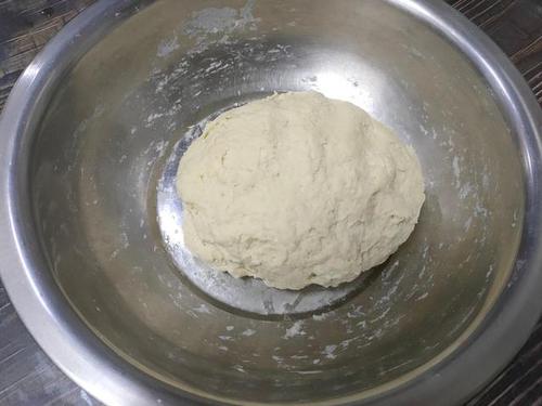 做烙饼,有人烫面,有人凉水和面,其实都不正确,教你