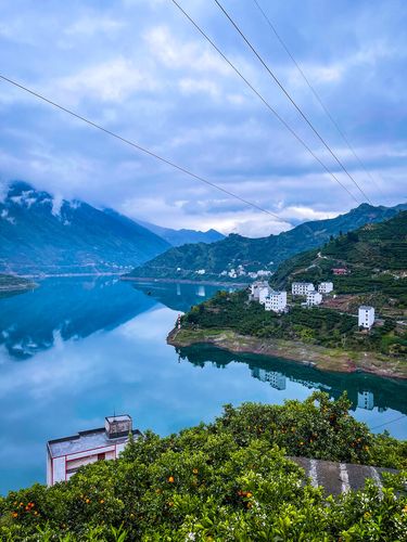 峡江人家!拍摄于湖北秭归香溪