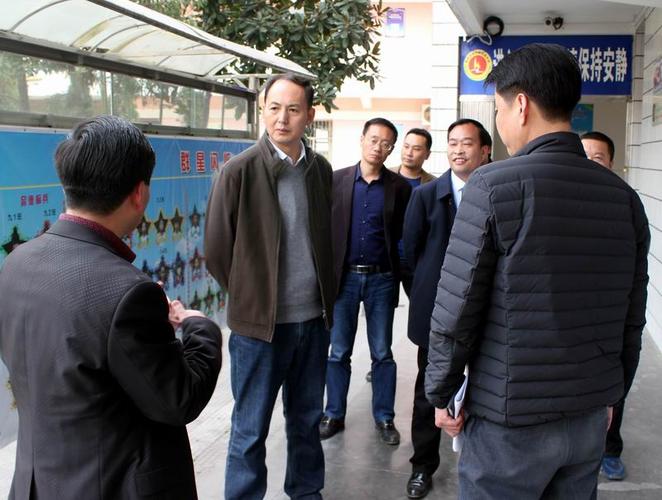 县委常委,常务副县长罗云忠莅临我校检查