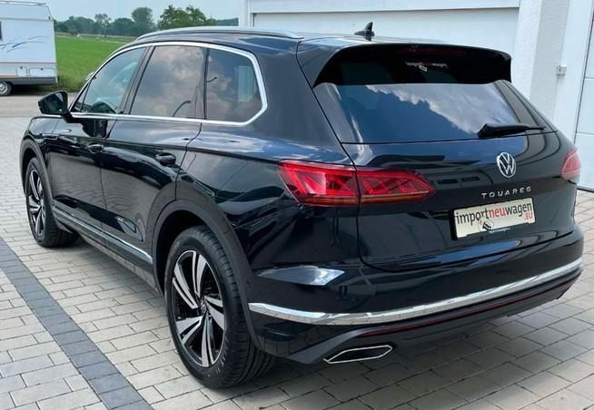 大众新款途锐实拍图曝光,造型稳重内饰豪华,开出去都