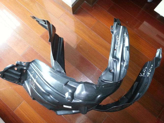 汽车叶子板内衬