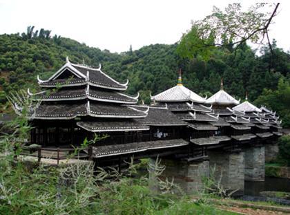 从江侗寨风雨桥