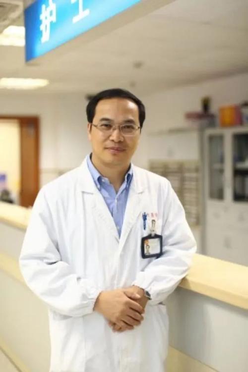 六院新闻骨科医生张伟尽可能多地造福患者