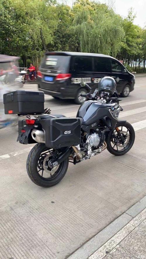 研究多辆,终提宝马750gs