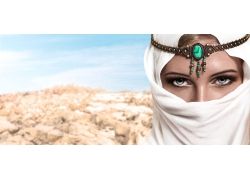 戴面纱的神秘女人