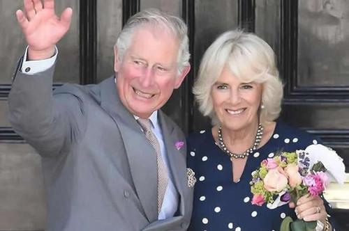 查尔斯纠缠卡米拉50年为她4次哭鼻子查尔斯有多在乎卡米拉