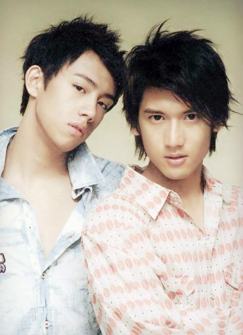 《天下无敌》是香港男子组合boy'z演唱的歌曲,收录于boy'z