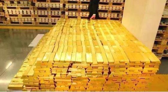 全世界上最大的金库,深埋于地底27米处,黄金全部堆成山