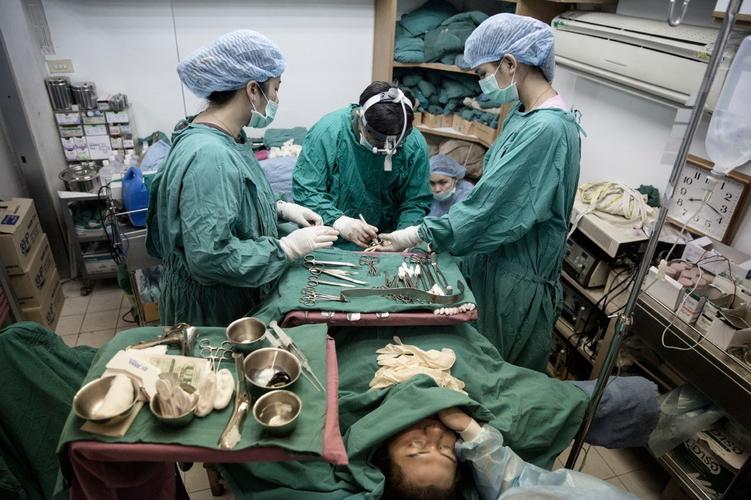 泰国变性手术现场高清图一步踏错再难回头