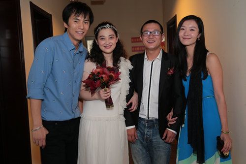 宋宁齐溪向梅婷送祝福 坦言真爱无华丽喧嚣