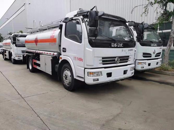 东风多利卡8吨油罐车8吨加油车现车厂家报价批发价包上户手续简单