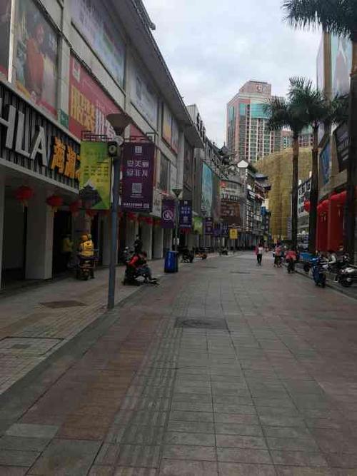 东门老街-"东门步行街,相信在深圳的人或香港人也不会.