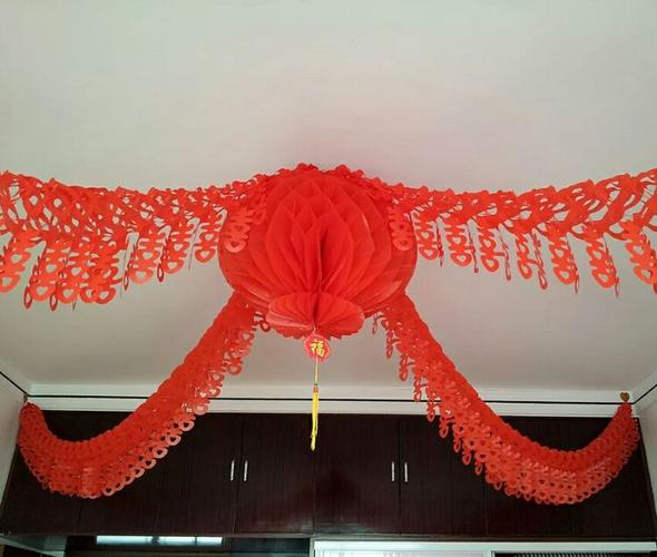 婚房布置吊顶拉花