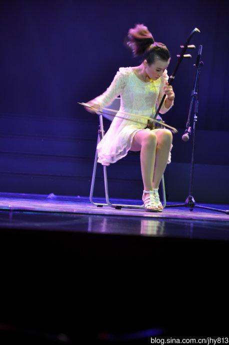 表演唱《畲山畲水畲家谣》: 二胡独奏《一枝花》:  音诗画《梦牵鼓岭