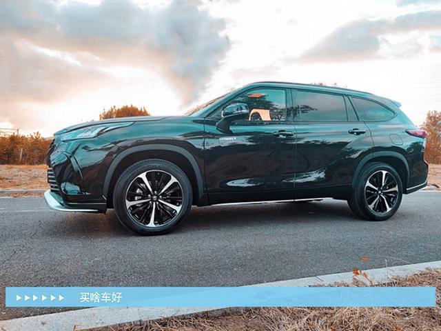 一汽丰田中大型suv皇冠陆放,气场大,油耗低