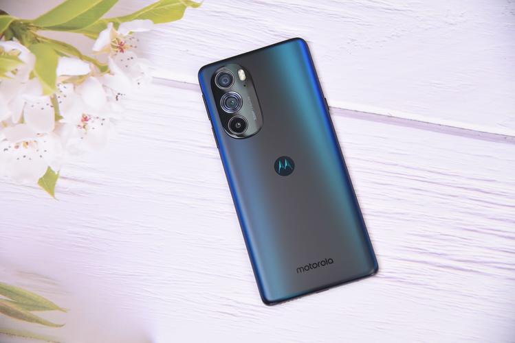 edge x30手机拆解摩托罗拉首发搭载骁龙8gen1旗舰处理器的摩托罗拉