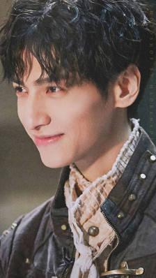 罗云熙 写真壁纸 影视明星 男头 发型 古装男神 古风仙侠 街拍 美男