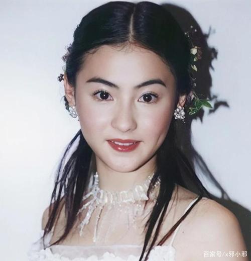 41岁的张柏芝生图曝光她终于掉下了不老神坛