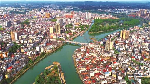 【沿着高速看湖南】洞口县特色农产品搭上电商快车走向全国 借路出山