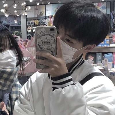 一对两张真人恩爱情头女孩们都找到属于自己的男孩子了嘛