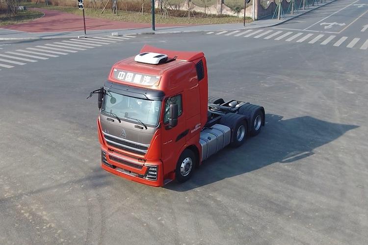 中国重汽豪沃th7牵引车评测,动力优,够安全,助力用户赚钱有道