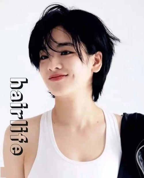 港风少年感短发_发型