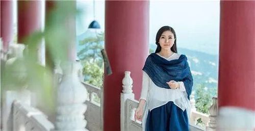 刘珂矣 - 风誓 作词:刘珂/百慕三石 作曲:百慕三石 唱诵:刘珂矣 最