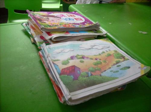 "图书医院"——由"老师,我的图书破了……"引发的活动