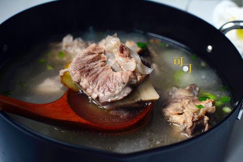 冬天就爱这一碗热汤的关怀,6种肉骨煲汤送给你,这个冬天不再冷