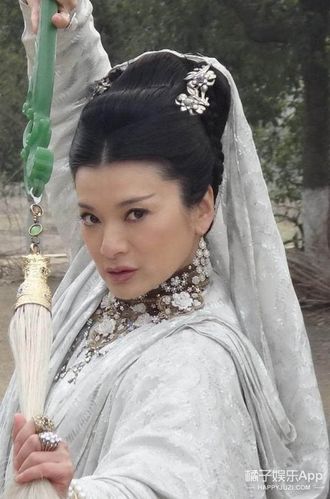 [好久不见]13年了,《倚天屠龙记》里的金花婆婆,现在长这样!