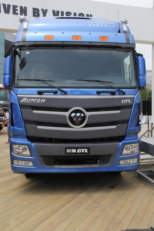 福田戴姆勒欧曼gtl6×4标准地板牵引车430w