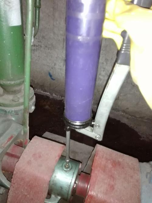 凝结水泵在线加油操作步骤