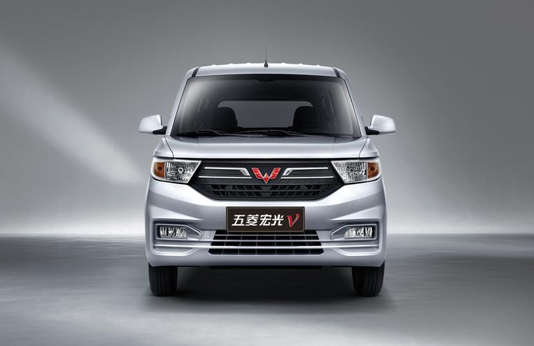 共推三款车型/满足国六排放标准 五菱宏光v 1.2l车型正式上市