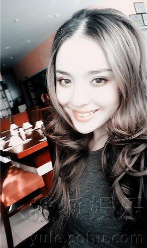 北电热门考生古力娜扎 大量私家自拍照流出