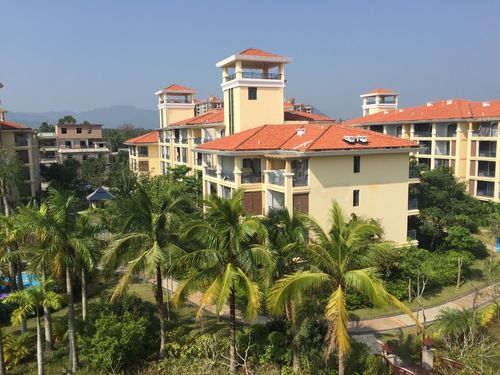 在海南我们旅居在万宁市兴隆镇.