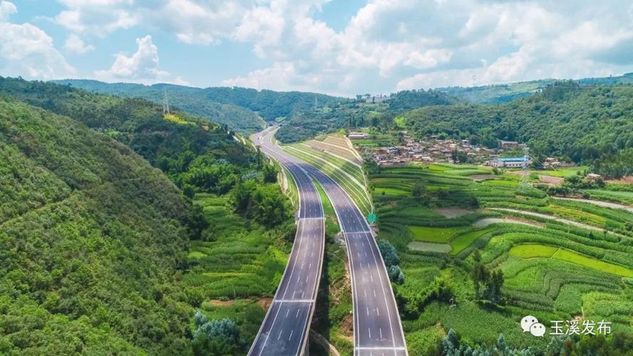 定了玉溪至楚雄高速8月26日通车收费标准