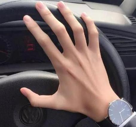 心理测试你认为哪只男人的手有魅力测你会遇到暖男吗好准的