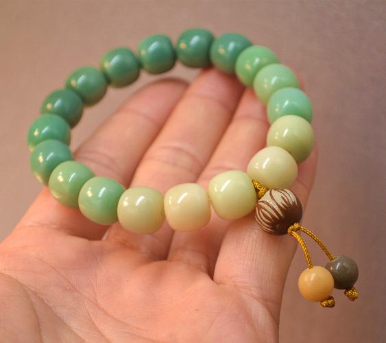 新春工艺12mm老刀型桶珠阴皮绿菩提根手链 渐变色单圈菩提子手串