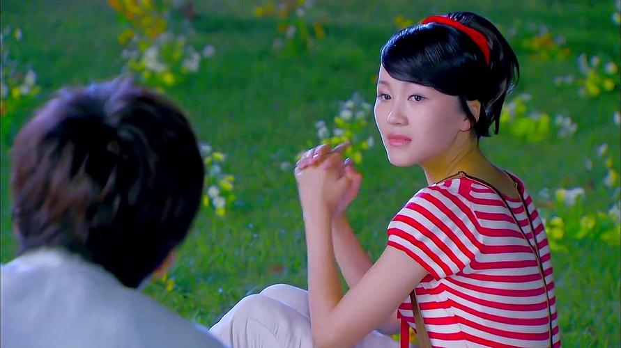 烽火佳人:若欢看流星许愿,黎邵峰趁机拍下!