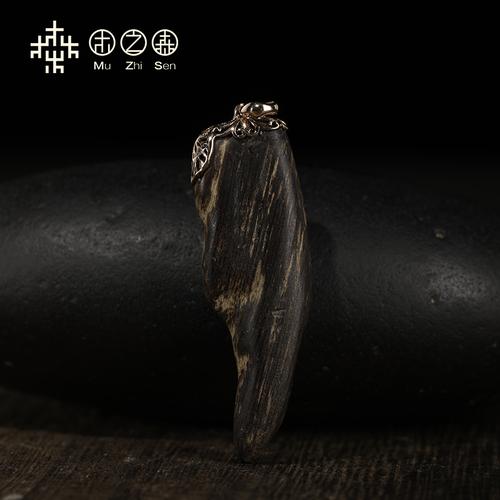 挂件吉祥海南油格沉水熟结老料沉香吊坠23g项坠