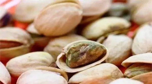 发苦的坚果