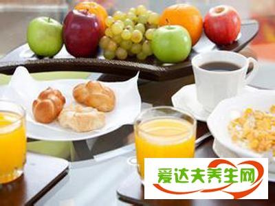 三,推荐阑尾炎手术后的饮食护理1,芹菜瓜仁汤芹菜30克,冬瓜仁20克,野