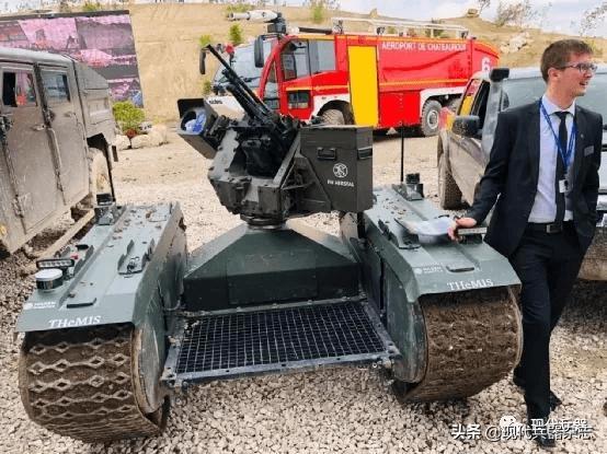 中国最新轻型多用途无人战车——"尖兵"ugv