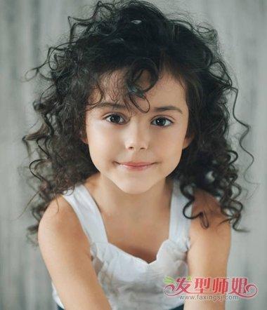 小女孩烫发发型 2017流行好看的长发烫发发型图片