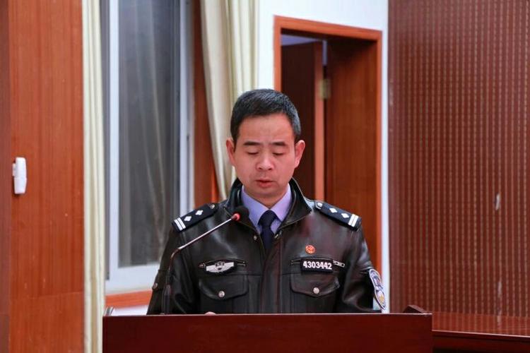 津市监狱召开12月份安全工作会议