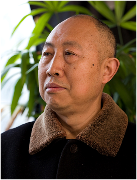 苏凤智,字宣植,号怀虹楼主,河北玉田人,1953年出生在天津,1972年参军