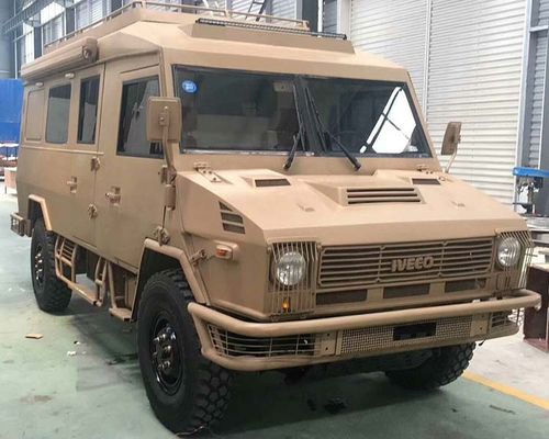 依维柯四驱军用底盘房车