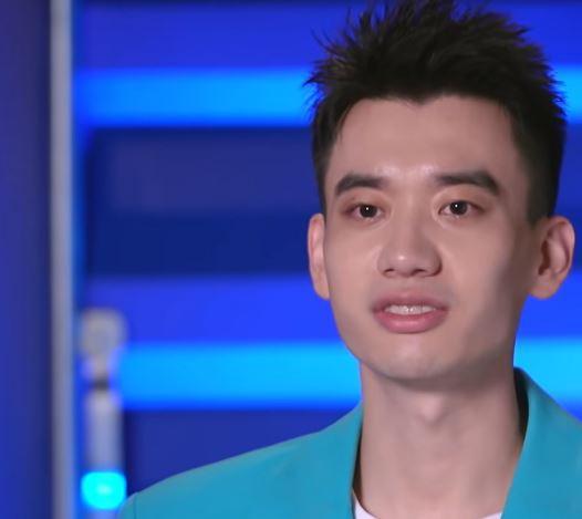 脱口秀大会4庞博说起王思聪称自己表演时会不自觉地面向他